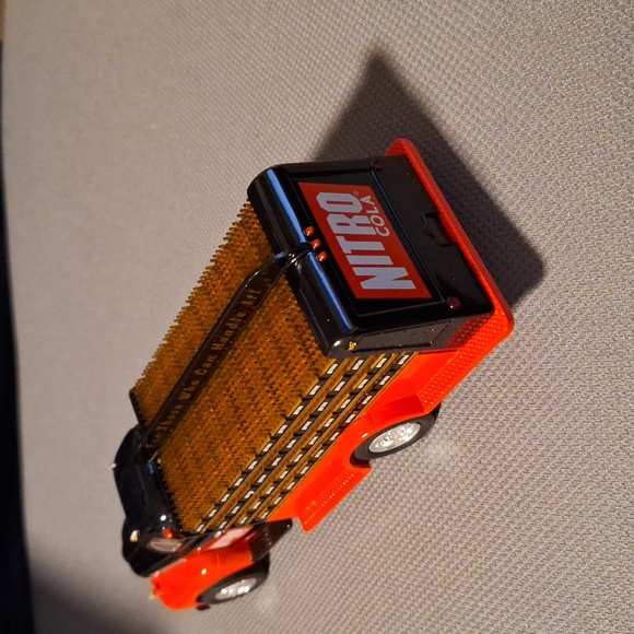 1951 Ford F-6 Bottler's Truck from Eastwood Automobilia. 1/34 Scale Die-cast. - Picture 6 of 9